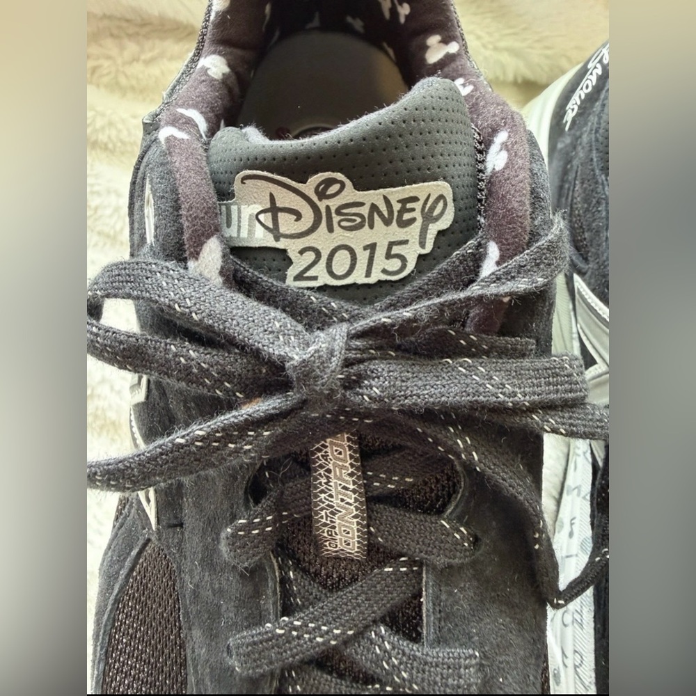 RunDisney New Balance 2015 Steamboat Willie Mickey Sneaker Men Size 13 Like New - Picture 6 of 12